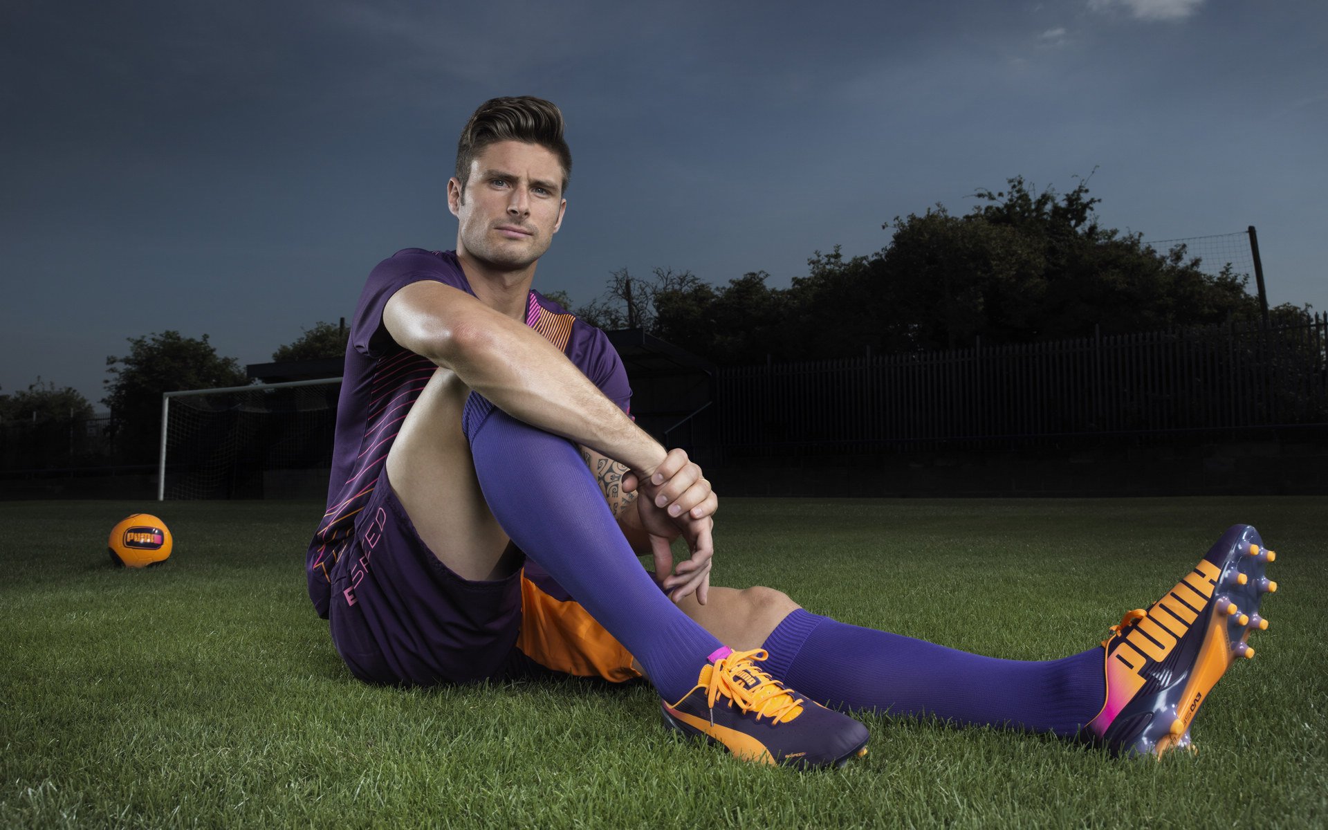 C罗社交平台晒训练照回应质疑，c罗的社交平台